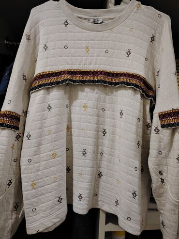 Dəstlər, kostyumlar: Qadın geyimləri dəsti – 4 ədəd trikotaj/sviter 1) Robin markalı — 2