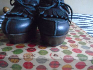 Salonke: Salonke, 39 — 9