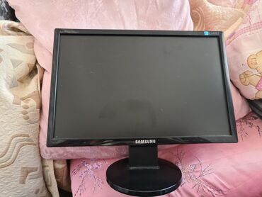 monitor tv: Işləkdir . təcili satılır . real alıcıya endirim olacaq