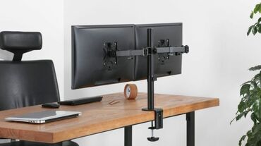 ucuz kamputerlər: 17-27 inc ölçülü iki monitor asmaq üçün stolüstü yer tutmayan