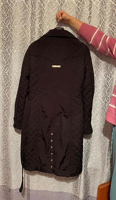 Пальто: Пальто, Тренчкот, Осень-весна, Стеганый, По колено, Приталенная модель — 2