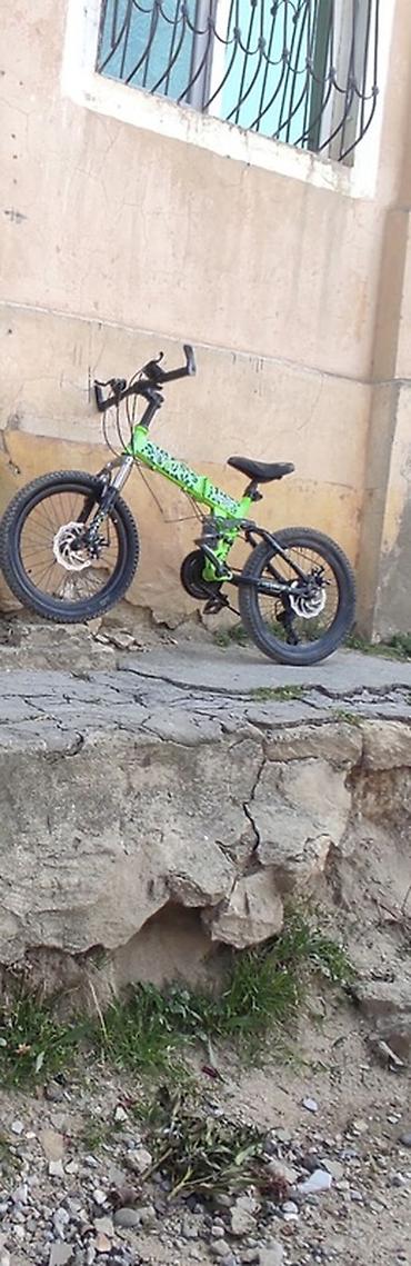 İdman velosipedləri: Uşaq/yeniyetmə üçün qatlanan dağ velosipedi - Rəng: parlaq yaşıl — 1