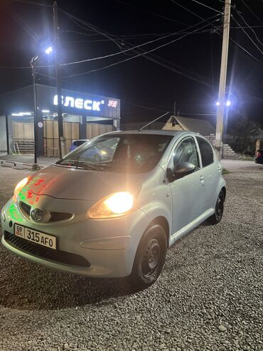 молоковоз машина: Toyota Aygo: 2006 г., 1 л, Механика, Бензин, Хэтчбэк