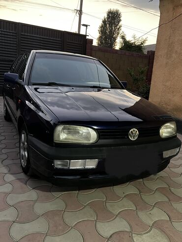 машина kg бишкек тойота: Volkswagen Golf: 1994 г., 1.6 л, Механика, Бензин, Хетчбек