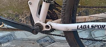 velosiped 28 type 1: Velosiped – dağ/şəhər tipli, ağ rəng. - Təkərlər: 28" ölçü, dişli — 5