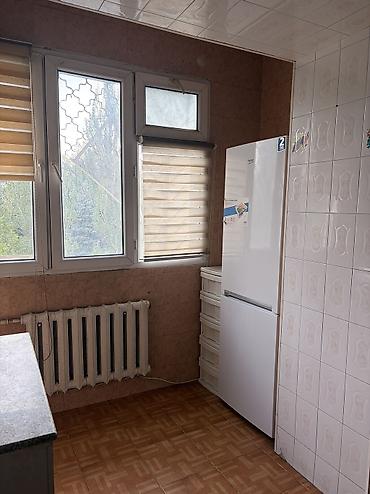 Батирлер: 3 бөлмө, 8-мкр Риелтор, Жаныбарлары жок, 1 жылдан баштап, Толугу менен эмереги бар — 7