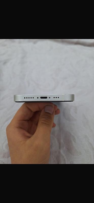 Apple iPhone: IPhone 13, Б/у, 128 ГБ, Белый, Защитное стекло, Чехол, 100 % — 2