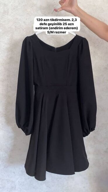 Kombinezonlar: - Qara kombinezon: S/M razmer (M olsa da uyğun). Ön hissədə iki cüt — 11