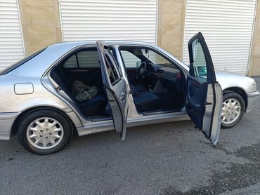 Mercedes-Benz: Mercedes-Benz C-Class: 2 l | 1999 il Sedan — 12