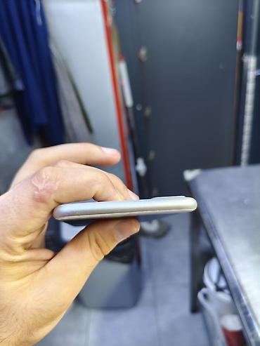 ipad mini 4: IPhone 7 Plus, 32 GB, Gümüşü, Barmaq izi — 7