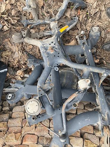 Бампер и комплектующие: БМВ ЗАПЧАСТИ АБС БЛОКИ -067- -004- -001- -002- АКПП РУЛЕВЫЕ РЕЙКИ — 13