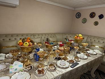 туман для кафе: Уютная банкетная комната для камерных мероприятий - Просторный зал с — 1