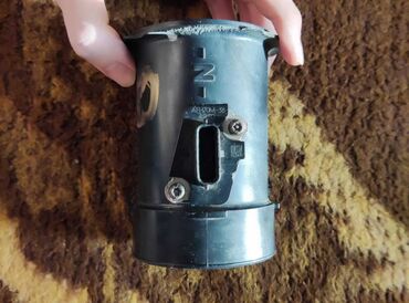 Опорные подушки амортизаторов: Опорная подушка амортизатора Nissan 2005 г., Б/у, Оригинал, США — 5