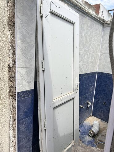 Пластиковые двери: 200*80 ölçü
50 manat