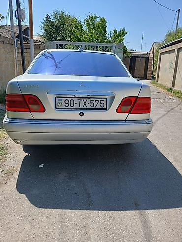 islenmis acar desti: Mercedes-Benz 230: 2.8 l | 1996 il Hetçbek — 1