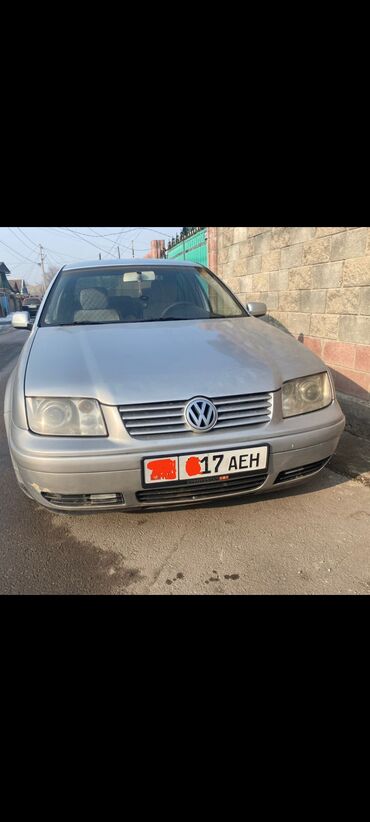 срочно продаю или меняю: Volkswagen Bora: 2002 г., 1.6 л, Механика, Бензин, Бус