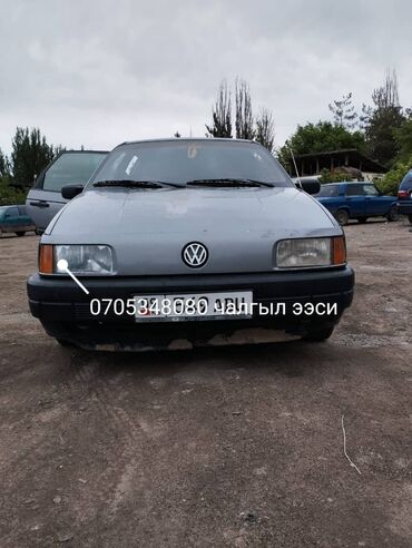 volkswagen passat: Volkswagen Passat: 1988 г., 1.8 л, Механика, Бензин, Седан