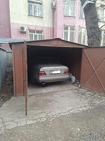 мерске: Mercedes-Benz E-Class: 1994 г., 3.2 л — 2