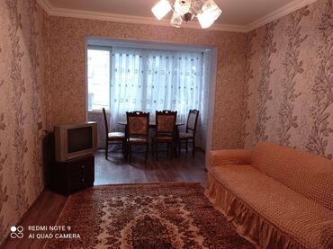 Uzunmüddətli kirayə mənzillər: Neftçilərdə, Express bankın yaxınlığında 5 mərtəbəli xruşevka layihəli — 1