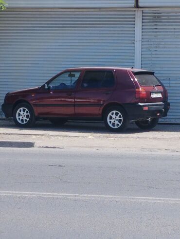 Volkswagen: Volkswagen Golf: 1993 г., 1.8 л, Механика, Бензин, Хэтчбэк