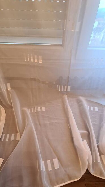 Posteljina: Restlovi zavesa, novi kupljeni u Švajcarskoj — 2