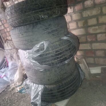 квадроцикл для подростков: Комплект из четырех шин Michelin, изготовленных во Франции. Шины