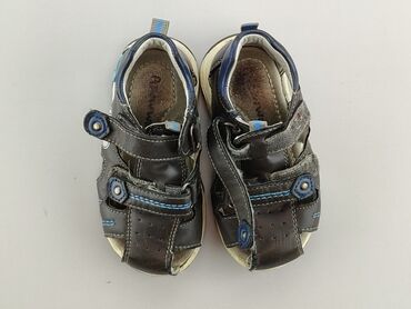 sandały z zakrytymi palcami dla dzieci: Sandałki 22, Używany
