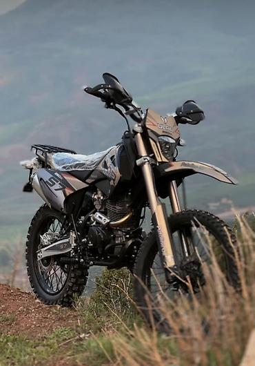 мотоцикл 250: Эндуро-мотоцикл ULAR S7
250cc
Состояние новое — 1