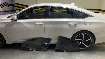 задняя крышка санта фе 2023: Стекло Переднее левое Honda, 2020 г., Б/у, Оригинал