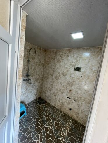 Həyət evləri və villaların satışı: Goygol rayonu Awigli kendi 1 ci perevaldan 50 metr awagi. Ev 2 — 4