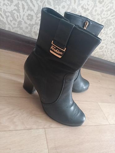 Ботинки и ботильоны: Женская обувь — два варианта. 1) Черные демисезонные полусапоги на — 2