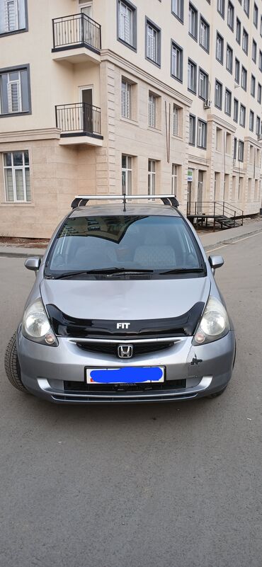 Honda: Honda Fit: 2003 г., 1.3 л, Вариатор, Бензин, Хэтчбэк