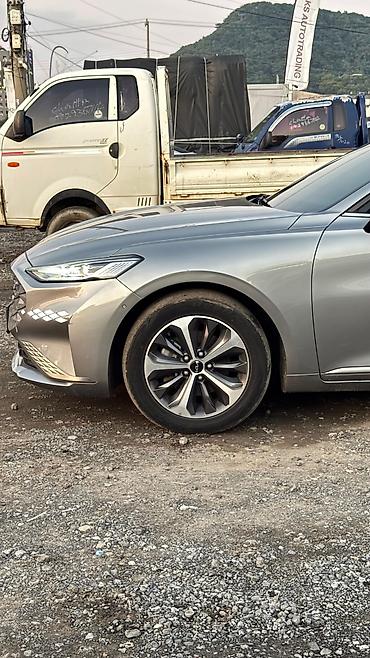 audi g7: Kia K8: 2022 г., Седан — 4