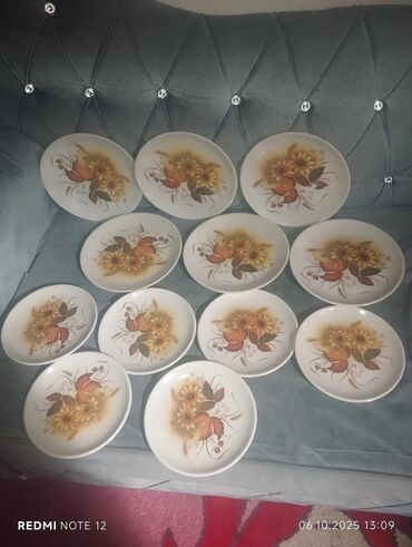 Plaşlar: Şəkildəki hamısı bir yerdə 5 manata her (şəkildəki) satılır köçlə — 5