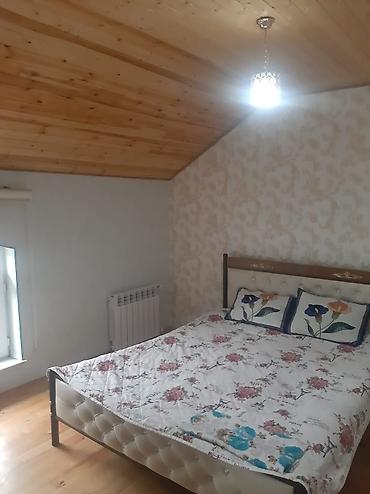 Bağ evlərinin kirayəsi: 10 Nəfər üçün münasib günlük kirayə ev Təsvir: - Ağac tavanlı, taxta — 1