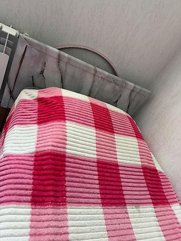 tək yataq: Ölçü: tək nəfərlik (standart)
yaxşi veziyyetdedi — 1