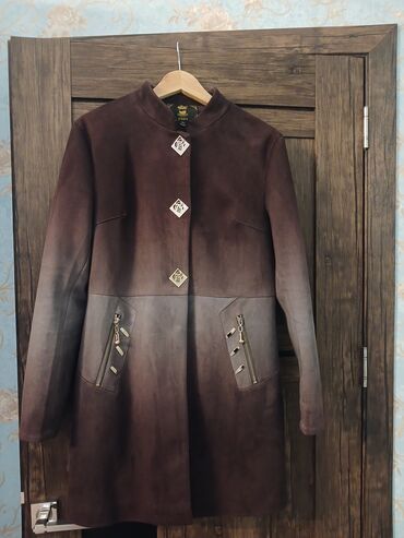 Plaşlar: 180 azn alinib cemi 1defe geyilib 55 manata verirem