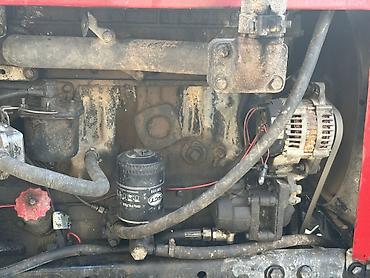 Другие тракторы: Трактор колесный красного цвета с кабиной. Основные характеристики и — 2