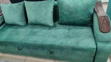 Зеркала: Новый диван продаю