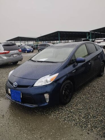 Toyota: Toyota Prius: 2015 г., 1.8 л, Автомат, Гибрид, Универсал