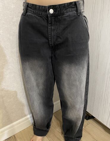 джинсы по низкой цене: Джинсы, Бэгги, Bershka, Высокая талия, M (EU 38)