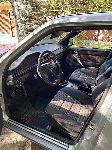 оптовый отдел: Mercedes-Benz W124: 1994 г., 2.2 л, Механика, Бензин, Седан — 7