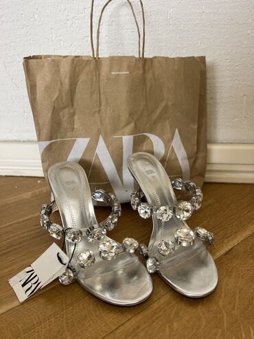 pull and bear az: Zara, Ölçü: 37, rəng - Gümüşü, Yeni