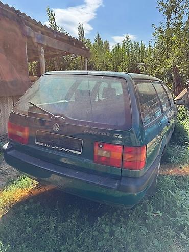 шторка range: Volkswagen Passat: 1994 г., Механика, Универсал — 4