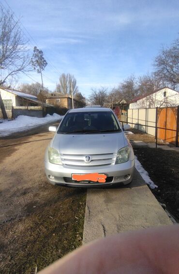 Toyota: Toyota ist: 2003 г., 1.5 л, Автомат, Бензин, Универсал