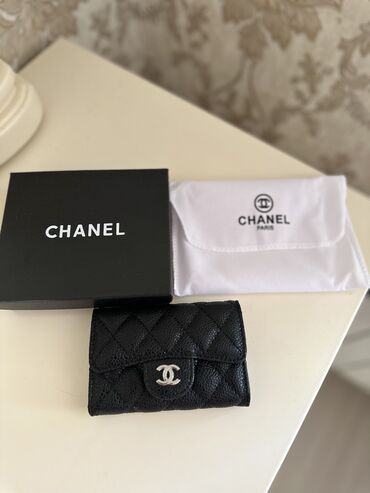 мини сейф для денег: В наличии кожаный картхолдер Chanel Вместительная,подарочная коробка