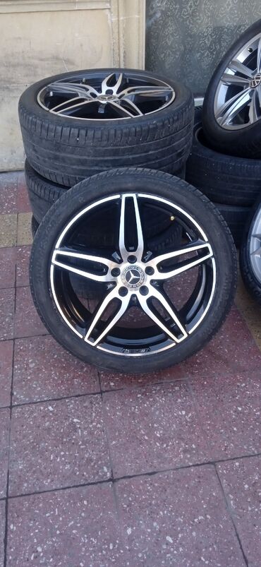 Kolpaklar: Disk təkər Mercedes-Benz R 20, 5 Boltlu