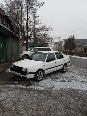 Volkswagen: Volkswagen Vento: 1996 г., 1.8 л, Механика, Бензин, Седан