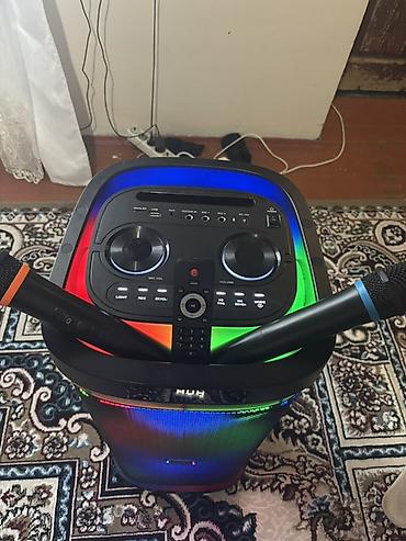 sekaku mikrafon: Hofman Karaoke funksiyalı portativ partnyor akustik sistemi - İki — 1