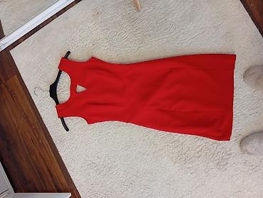 Haljine: Čipkana haljina u mint zelenoj boji - Model: ravna/silueta do kolena — 4